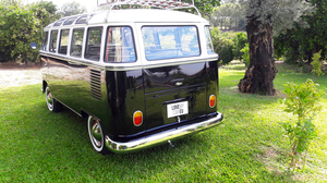 Volkswagen Split Bus Samba 23 Windows Replica - Volkswagen - d1b91efe-b97b-4882-bed7-67c3bb603fb1